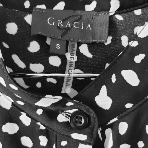 Gracia Black and White Animal Print Button-down Fishtail Peplum Top Size S - Picture 2 of 8